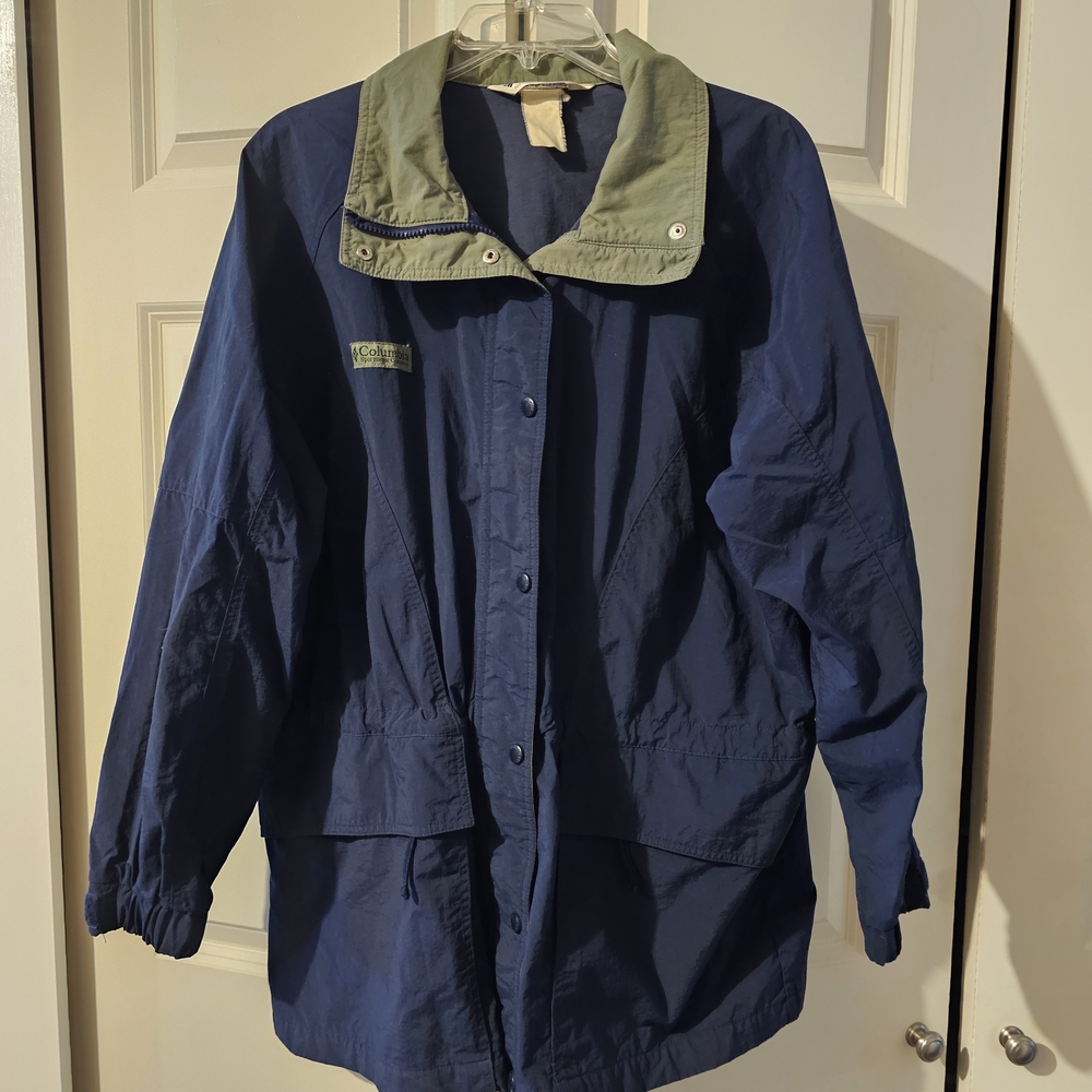 Columbia Vintage navy jacket with olive logo patch